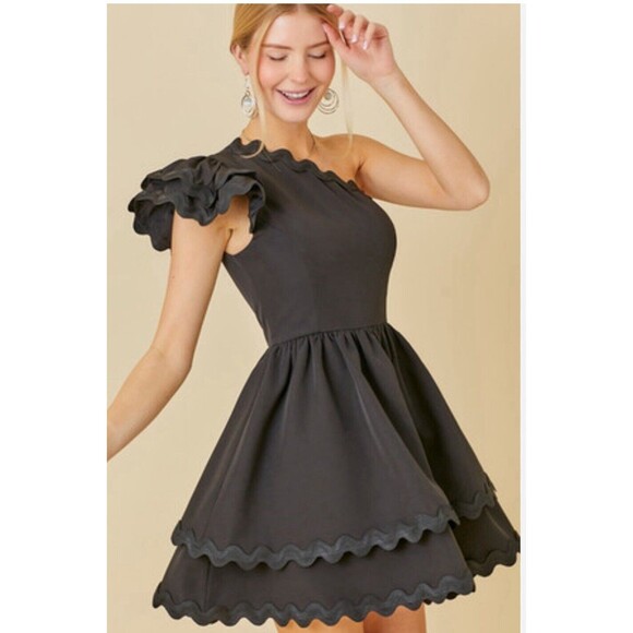 Main Strip One Shoulder ace of spade Black Scalloped‎ Hem Mini Dress NWT- Sz M - Picture 1 of 7